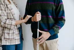 Ghid de atitudine: cum să fii „too much” și să-ți placă