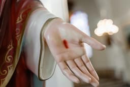 Educație vs religie: care altă tabără ține oamenii ignoranți