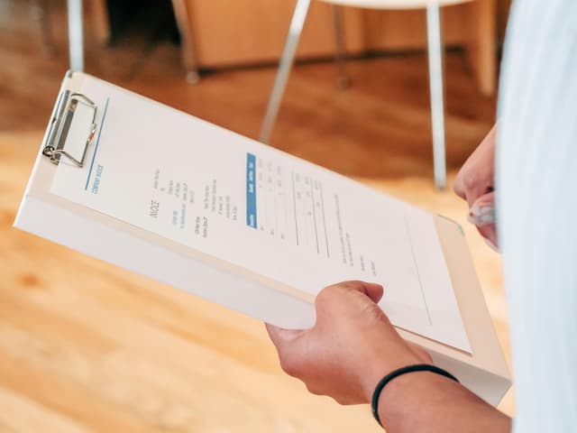 Sexting responsabil: cum discuți cu partenerul despre limite