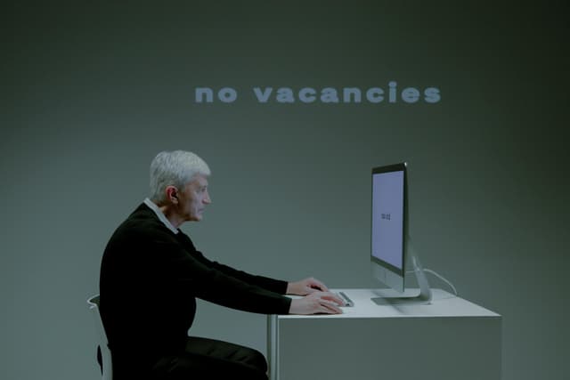 Viața provocatoare în era digitală: asumare sau validare?